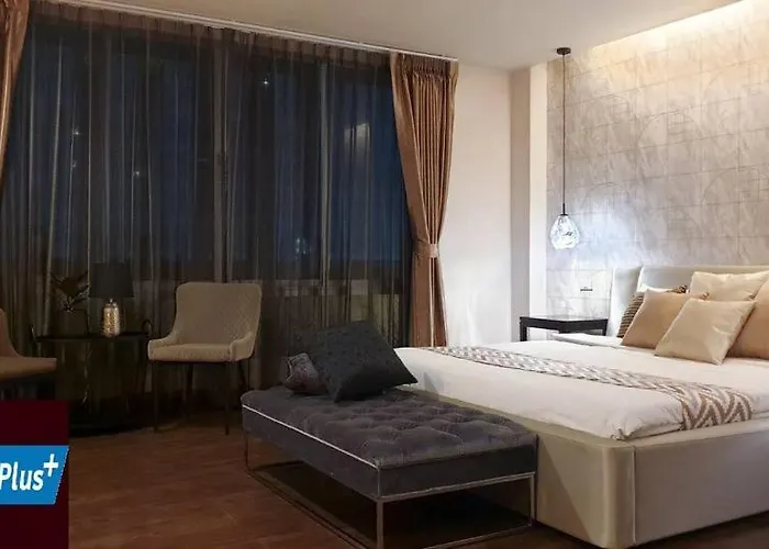 W 21 Hotel 3*